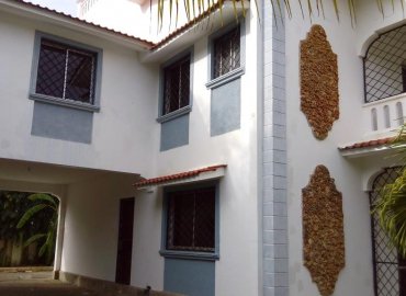 4 Bedrooms Own compound for rent,Nyali