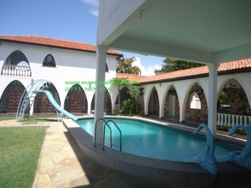 5 Bedroom Beach House for Rent,Nyali