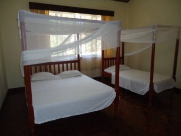 5 Bedrooms Fully furnished with pool for rent in Nyali