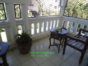 4 Bedrooms Fully furnished own compound to let Nyali
