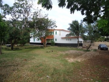 3 Bedroom house,own compound for rent in Nyali