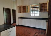4 Bedrooms For Salewith Swimming pool on 1 acre ,Nyali