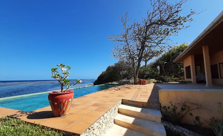 3 Bedrooms Beach Villa For Sale in Vipingo