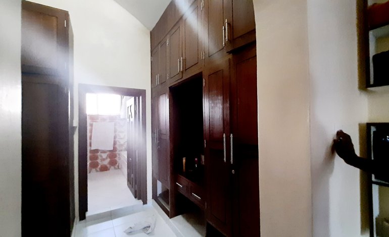 6 Bedrooms Ambassadorial Mansion For Sale in Bamburi
